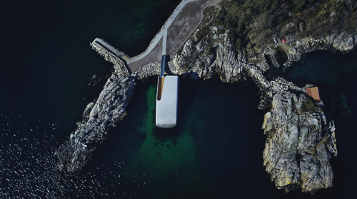 itscolossal:Europe’s First Underwater Restaurant Doubles as a...