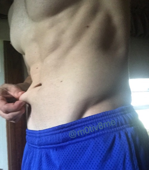 dirtydaddythings:inordertobetterserve:bearfoothunter:smilei...