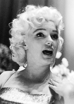 elsiemarina:March 17th 1955: Marilyn Monroe at the Friars Club...