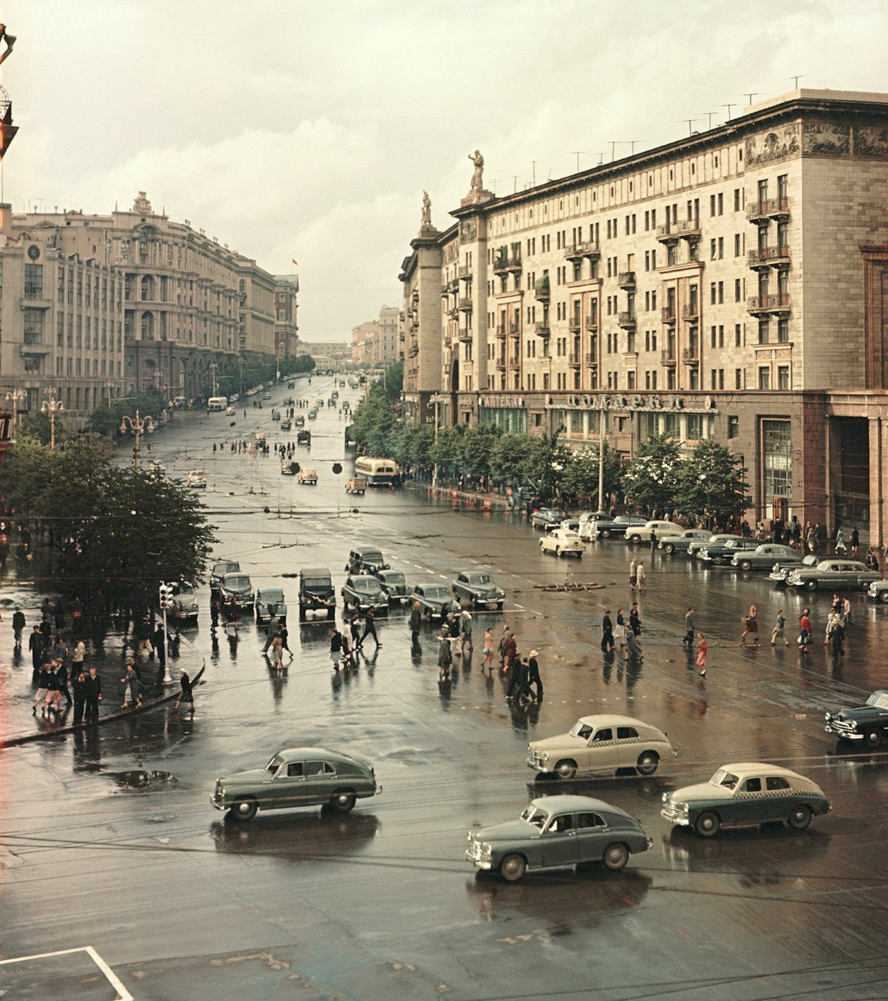 Gorky street in Moscow (historical and current name Tverskaya street), 1955