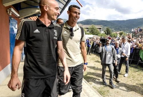 ildirigente:Juventus players before the game in Villar Perosa...