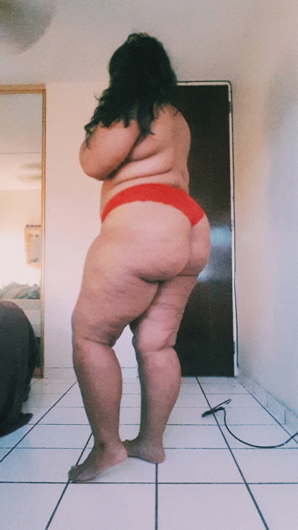 objection-idfc:cellulite, back rolls, oddly shaped ass, belly,...