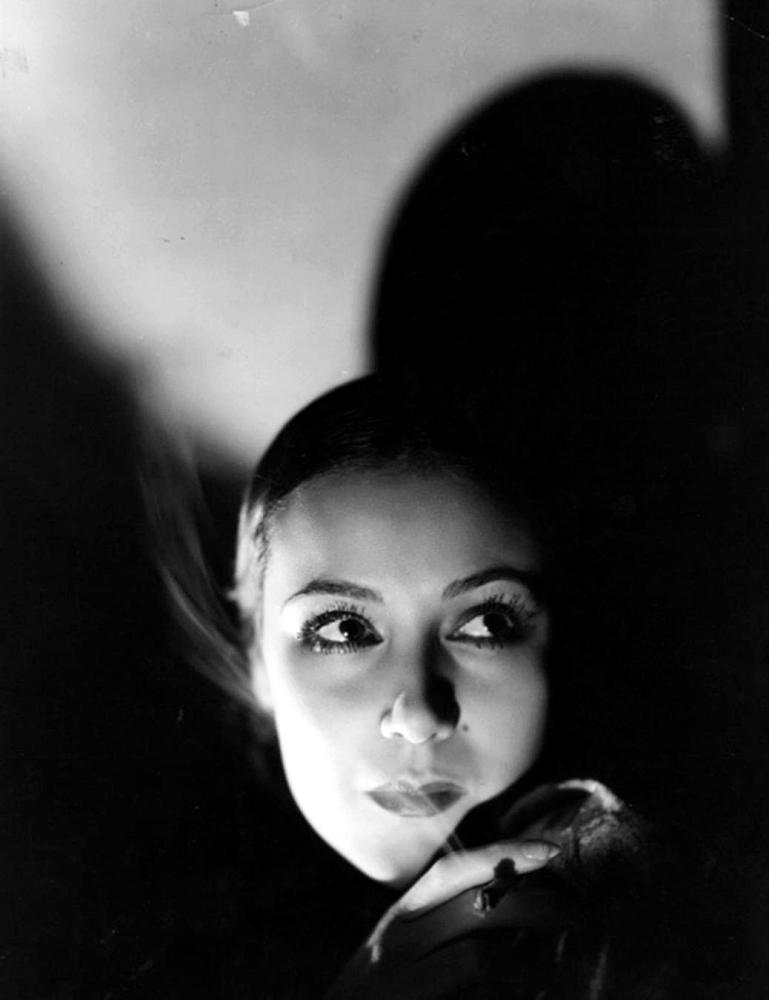 Dolores Del Rio, 1931, photo by Ernest Bachrach