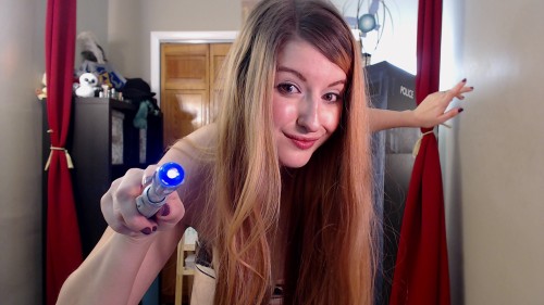 kayleepond:We all like Amy Pond Kissogram cosplay boobs, yes?