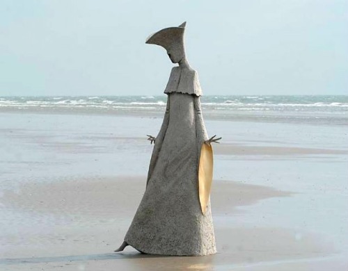 talesfromweirdland:Works by Scottish sculptor, Philip Jackson.