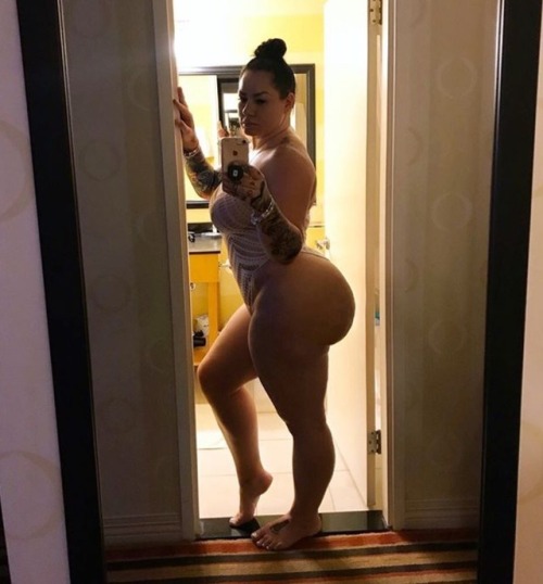 Thicksexyasswomen