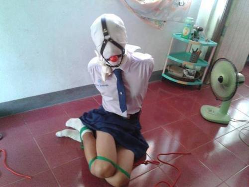 lets-kriyazur-rhan:Indonesian student bondage session ! Found...