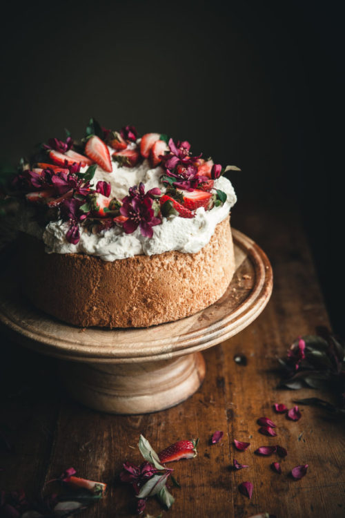 sweetoothgirl:Angel Food Cake + Whipped Cream & Berries