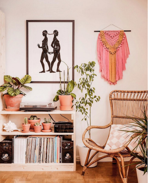 Cozy boho Stockholm home of Fanny ZedeniusFollow Gravity...