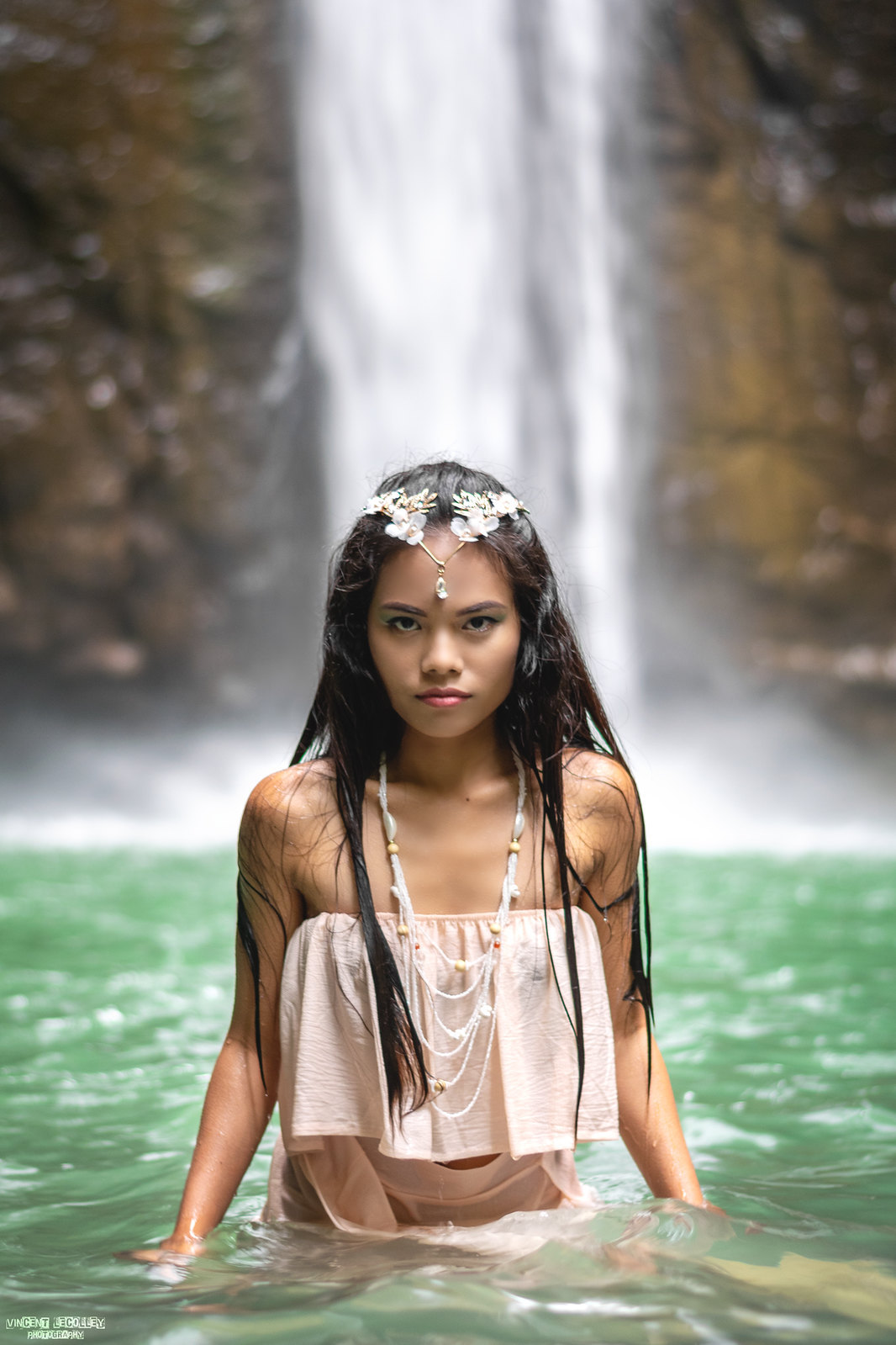 Hot Filipina — Kawasan Falls Have Beautiful Green Water
