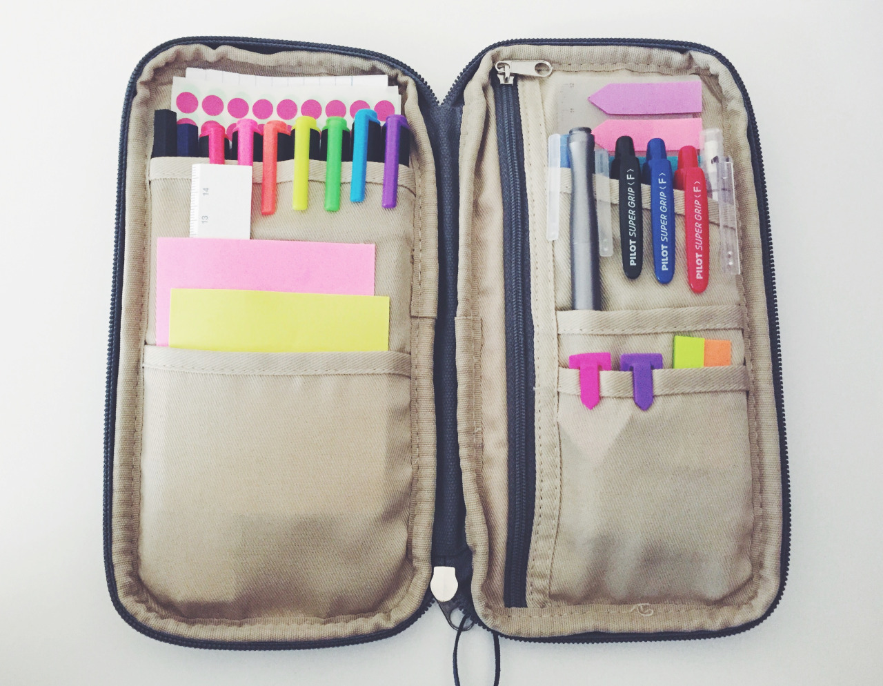 Gili Rapidly Flying Spacecraft Travel Passport & Document Organizer Zipper Case Gili Rapidly Flying Spacecraft Travel Passport & Document Organizer Zipper Case