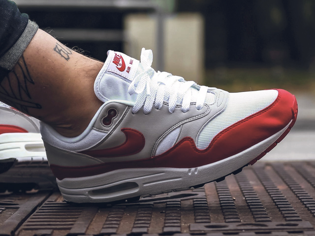 nike air max 1 red white