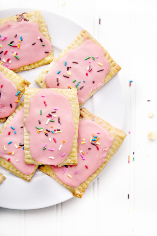 sweetoothgirl:Strawberry Nutella Poptarts#would sell both my...