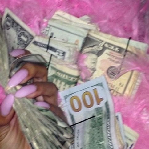 Featured image of post Baddie Pink Aesthetic Money / Discover and share the best gifs on tenor.