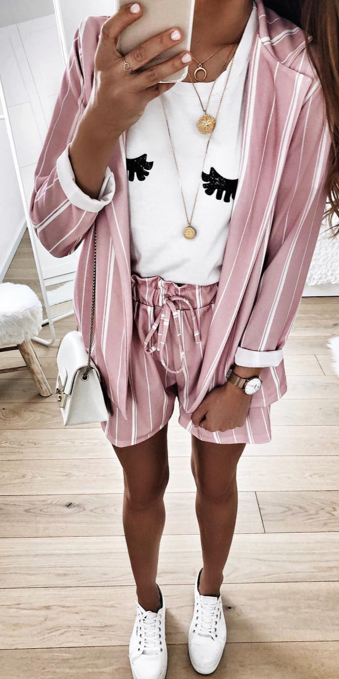 60+ Amazing Spring Outfit Ideas to Feel In Love With - new york fashion week, fashion stylist, #Photooftheday, #Happy Ihr Lieben wie sist diese Kombi bitte wieder?Ich bin verliebt ...in meiner Story findet ihr einen neuen seamlessfashion Haul Code ist sogar bis zum 30.04. g|Anzeige/ad| Happy Shopping und happy Sunday , Seamlessfashion , haul , sunday , outfit , dailylook , dailyoutfit , ootd 