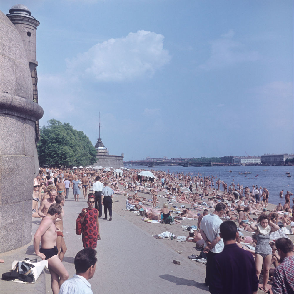 Beach by the Peter-and-Paul fortress in Leningrad, 1966 (via)