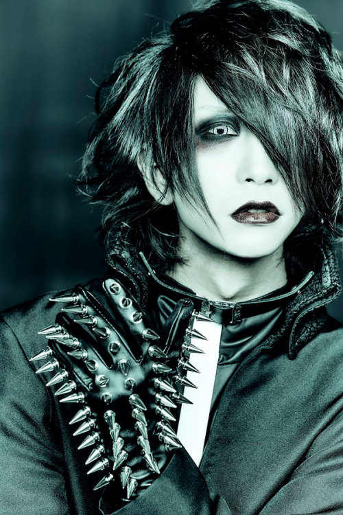 visualness:- キズ (Kizu) new look -