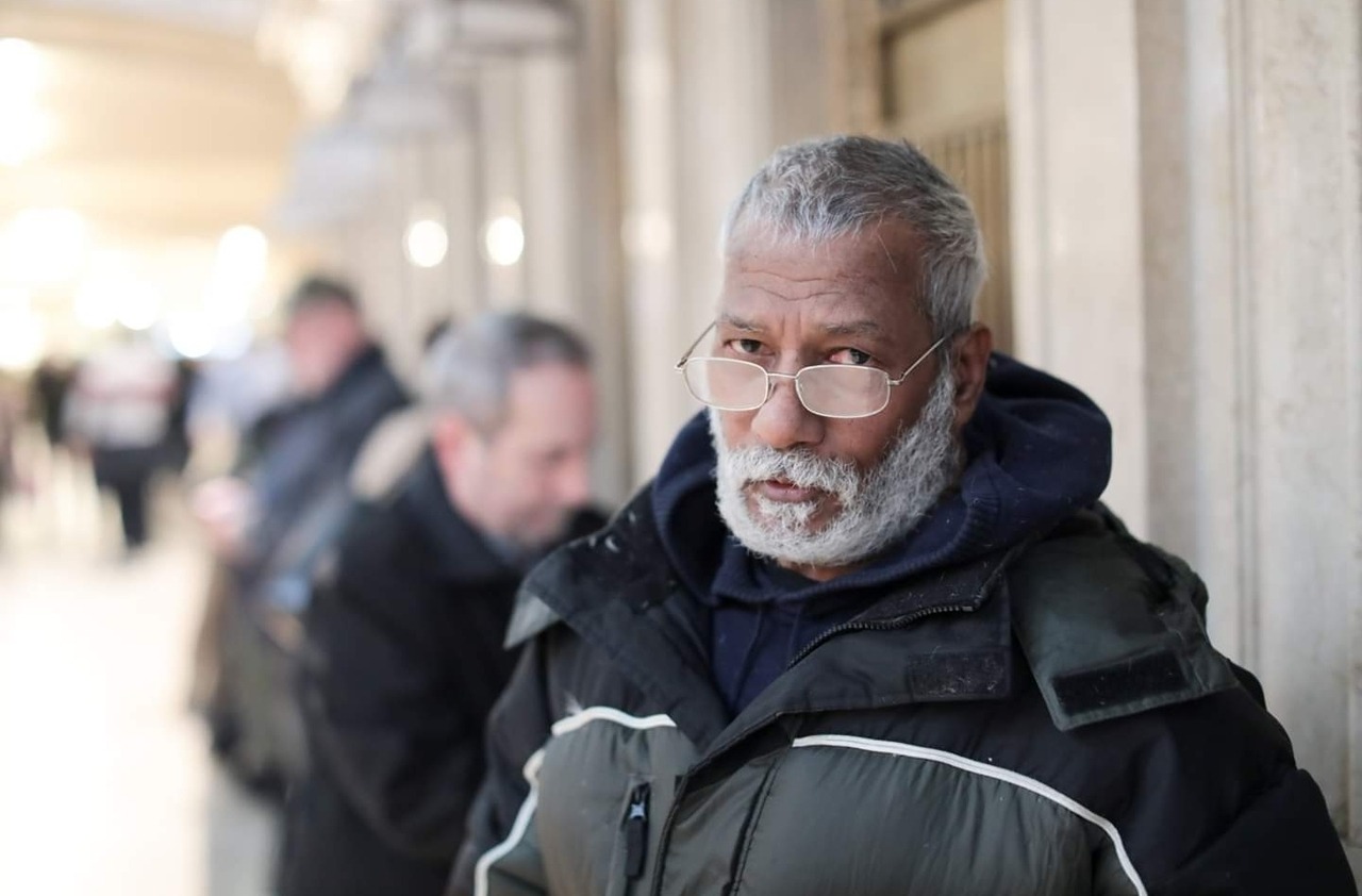 humansofnewyork:
““I haven’t been able to work since my heart surgery. It’s been several years since I lost my apartment. Now I have memory problems. I can remember things from my childhood, but lots of important things I’m forgetting. I think I’m...