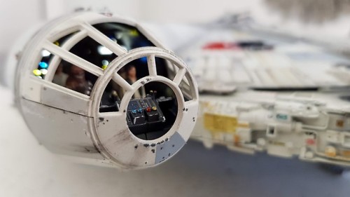 Bandai Perfect Grade 1/72 Millennium Falcon - watch the entire...