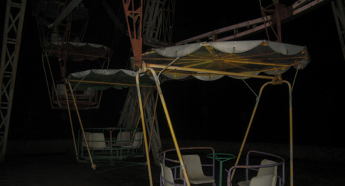 ungrouper:abandoned amusement park in...