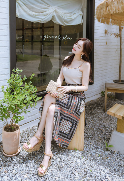 korean-dreams-girls:Kim Shin Yeong - June 05, 2018 1st Set