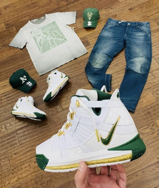 lebron 3 svsm on feet