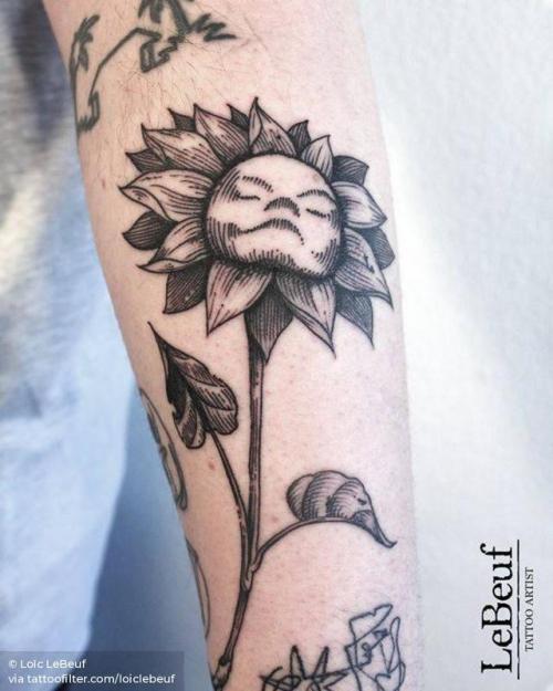 By Loïc LeBeuf, done at Grotesque Tattooing, Carouge.... flower;surrealist;sunflower;loiclebeuf;big;facebook;nature;blackwork;forearm;twitter;engraving