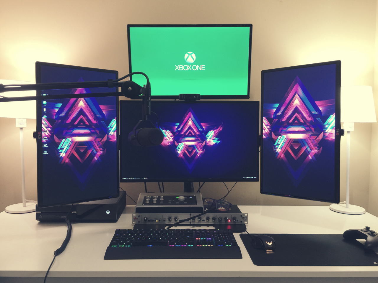 Modern What Do You Need For A Gaming Setup Xbox in Bedroom