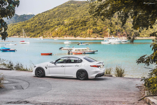 Alfa Romeo Giulia Quadrifoglio with Brixton Forged PF5 Duo...