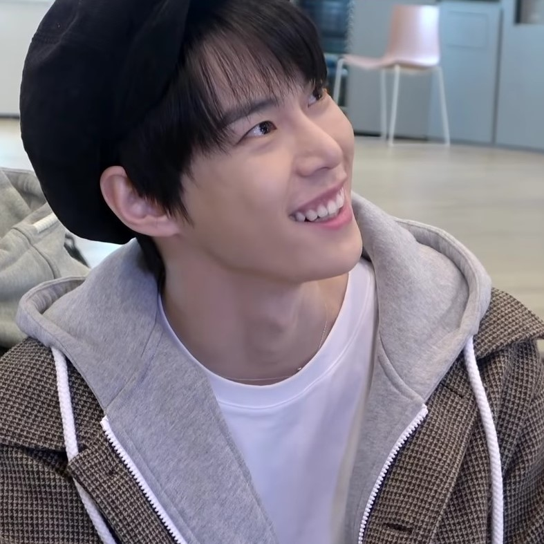 doyoung smiling | Tumblr