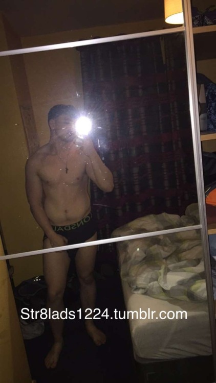 str8lads1224:Luke 19 DublinSuch a hot cock