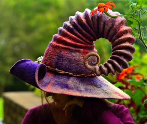 sosuperawesome:Felt Witch HatsFelt Wicked Art on EtsySee...