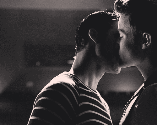 Couples Kissing On Tumblr