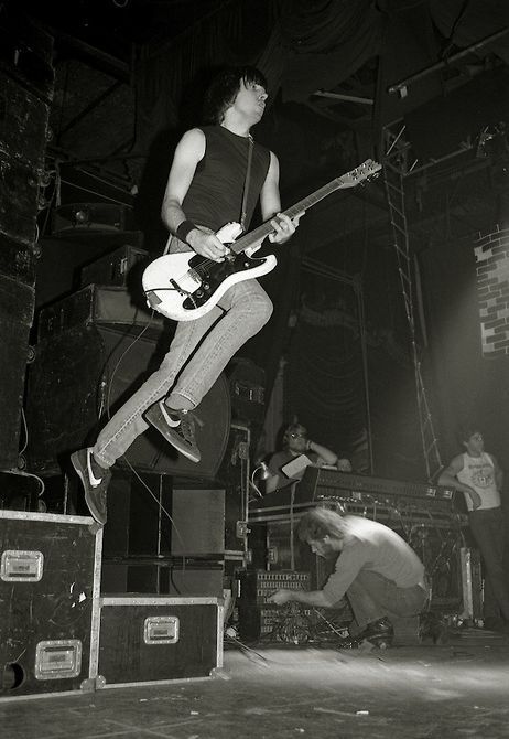 theunderestimator-2:Johnny Ramone ascending to cretin...