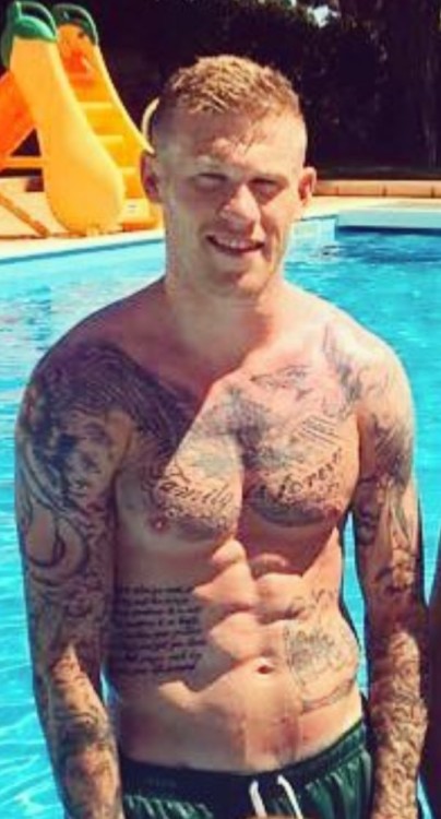 derrylads:Some more pics of the fit tattooed Derry lad and...