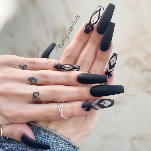 matte black nails | Tumblr