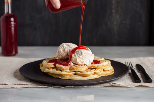 foodffs:how to make strawberry syrup and a buttermilk waffle...