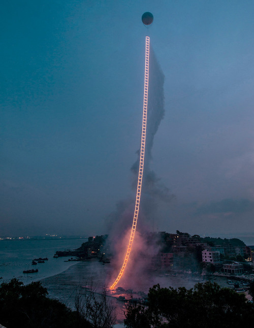 kshshu:Cai Guo-Qiang, Sky Ladder. 2015.On June 15…