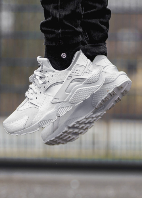 unstablefragments2:Nike Air Huarache Premium (via...