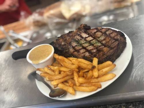 stopdroolingonmyblog:Steak and Fries