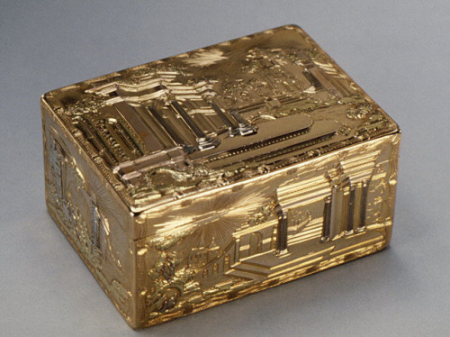 met-european-sculpture:Snuffbox by Louis Charonnat, European...