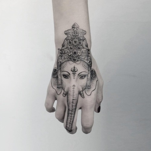 Tip 95+ about hindu tattoos on hands super cool .vn