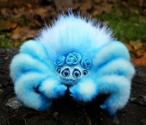 sosuperawesome:Fluffy SpidersAlvamade Toys on EtsySee our...