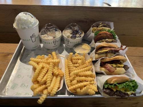 food-porn-diary:First visit to Shake Shack