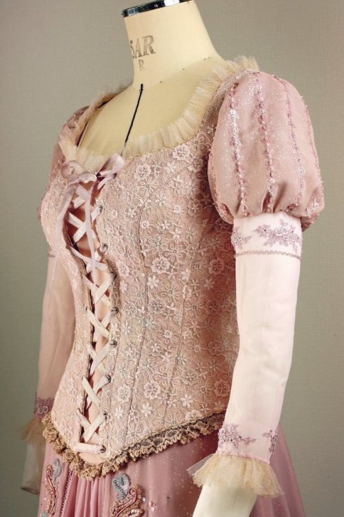 japanese-fashionstreet:Reproduction of the Rapunzel dress from...