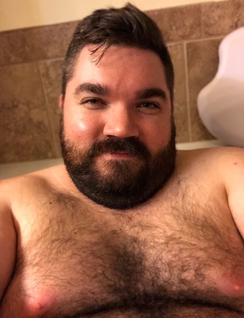 chubbyandbears:Hot bear