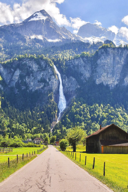 lsleofskye:On the way... | sennarelaxLocation: Interlaken,...