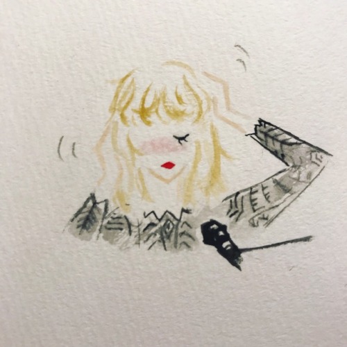 swiftie13aya:Taylor singing All Too Well at the Super Saturday...