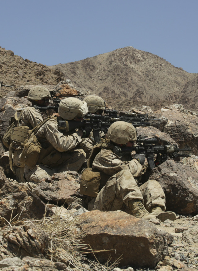 Military Armament | Marines with Lima Company, 3rd Battalion, 25th...