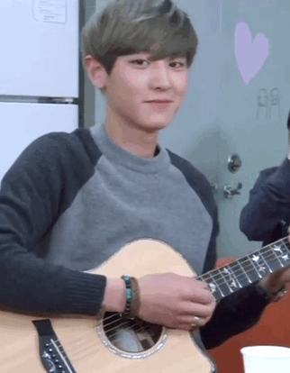 Chanyeol dating alone gif